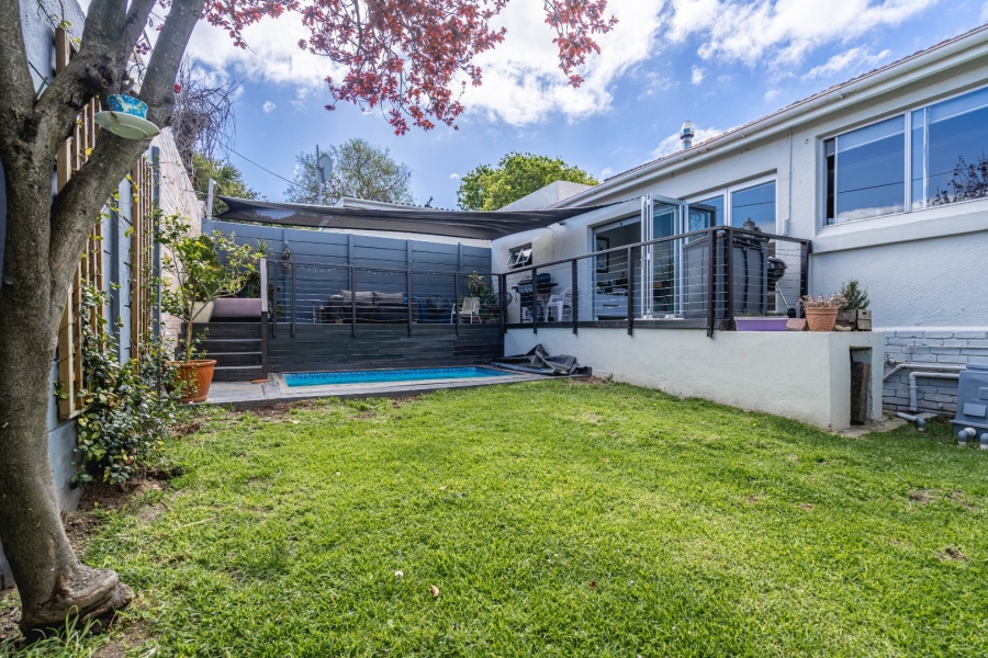 To Let 3 Bedroom Property for Rent in Wynberg Upper Western Cape